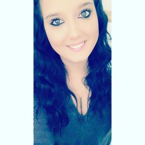 Meet your Posher, Casey